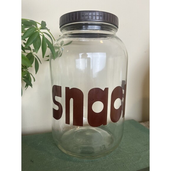 Vintage Retro Snacks Glass Gallon Jar With Lid Brown 70’s Font / Throwback Vibe - Picture 5 of 6